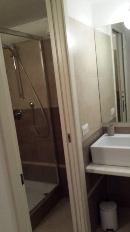 Sea Breeze Apartment Сан Ремо Екстериор снимка