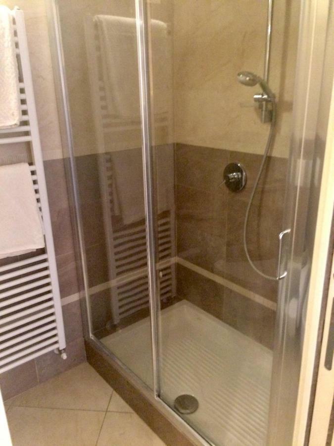 Sea Breeze Apartment Сан Ремо Екстериор снимка